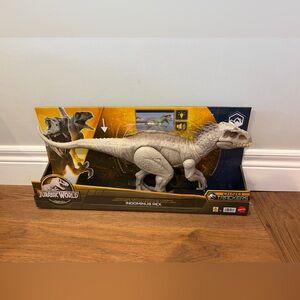 Jurassic World Camouflage 'N Battle Indominus Rex Action Figure